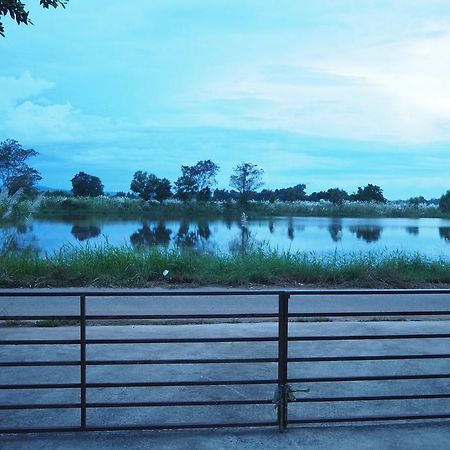 Rimmueng Resort Phanom Sarakham Екстер'єр фото