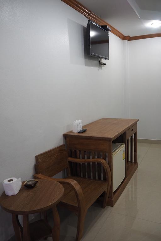 Rimmueng Resort Phanom Sarakham Екстер'єр фото