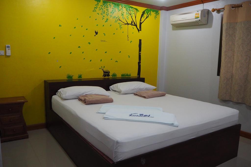 Rimmueng Resort Phanom Sarakham Екстер'єр фото